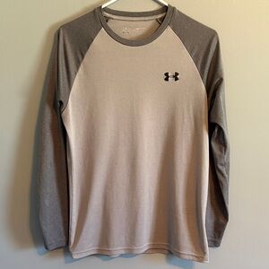 🍂3 for $15🍂Under Armour Men’s Long Sleeve Loose Fit Performance Shirt Light Gray